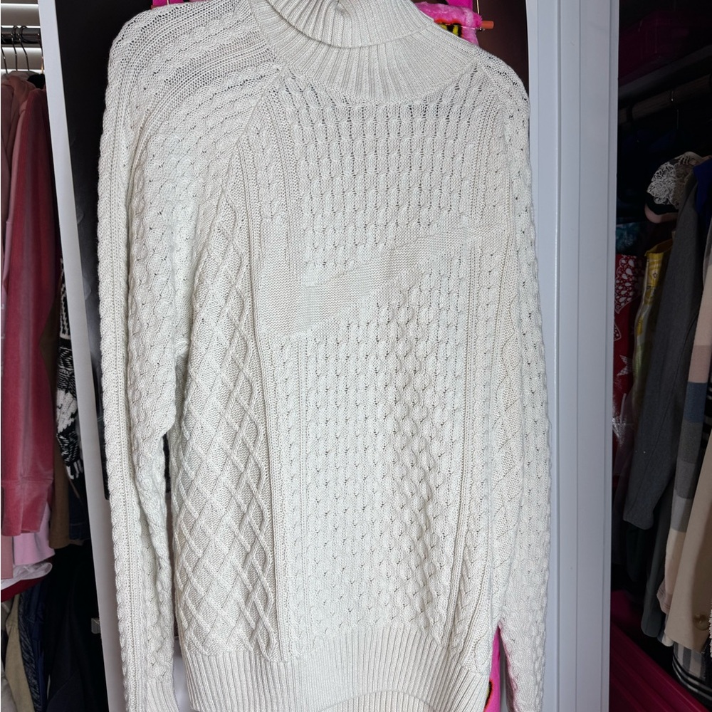 Nike Cream Women's Turtleneck Sweater